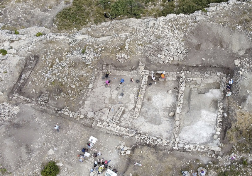 Excavation at the archaeological site of Pico de los Ajos in Yátova (Valencia). Photo: Miguel Tórtola.